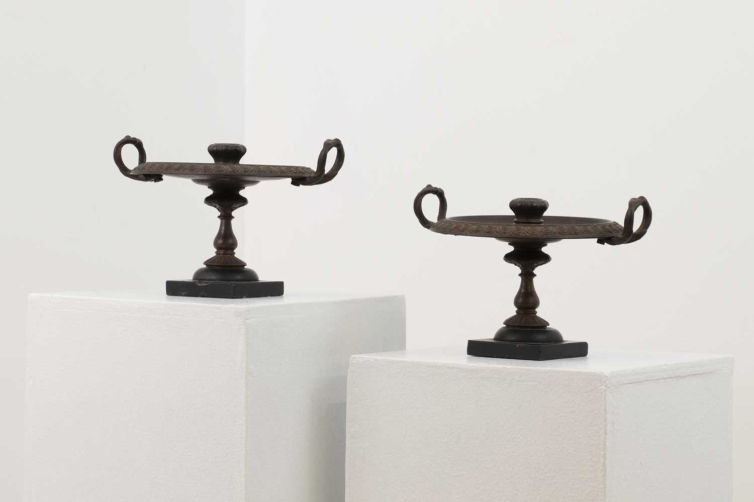 A pair of bronze candlesticks after the antique, - Bild 2 aus 5