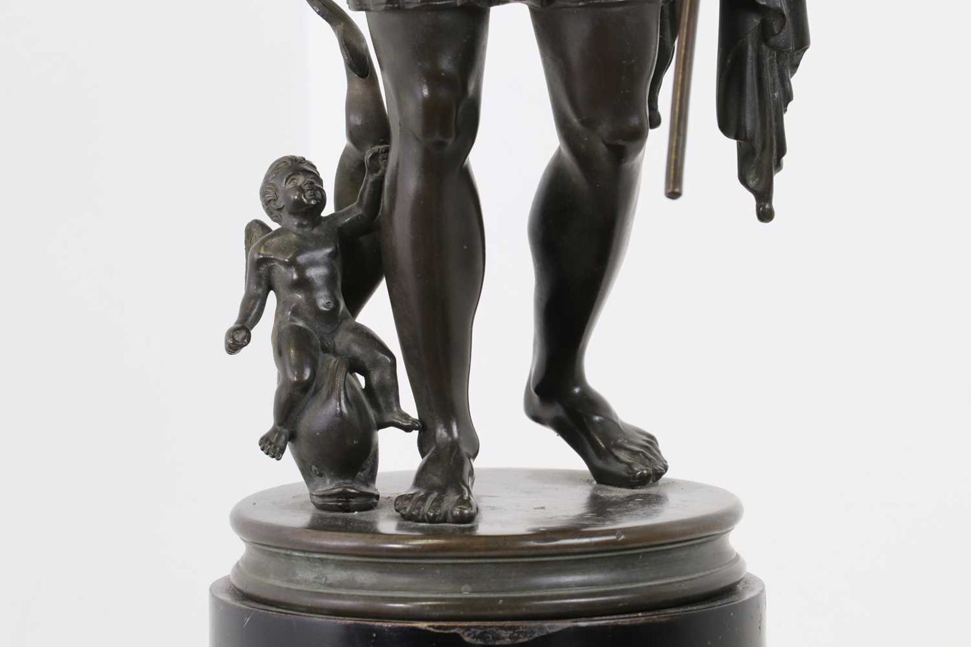 A grand tour-style bronze figure, - Image 5 of 14