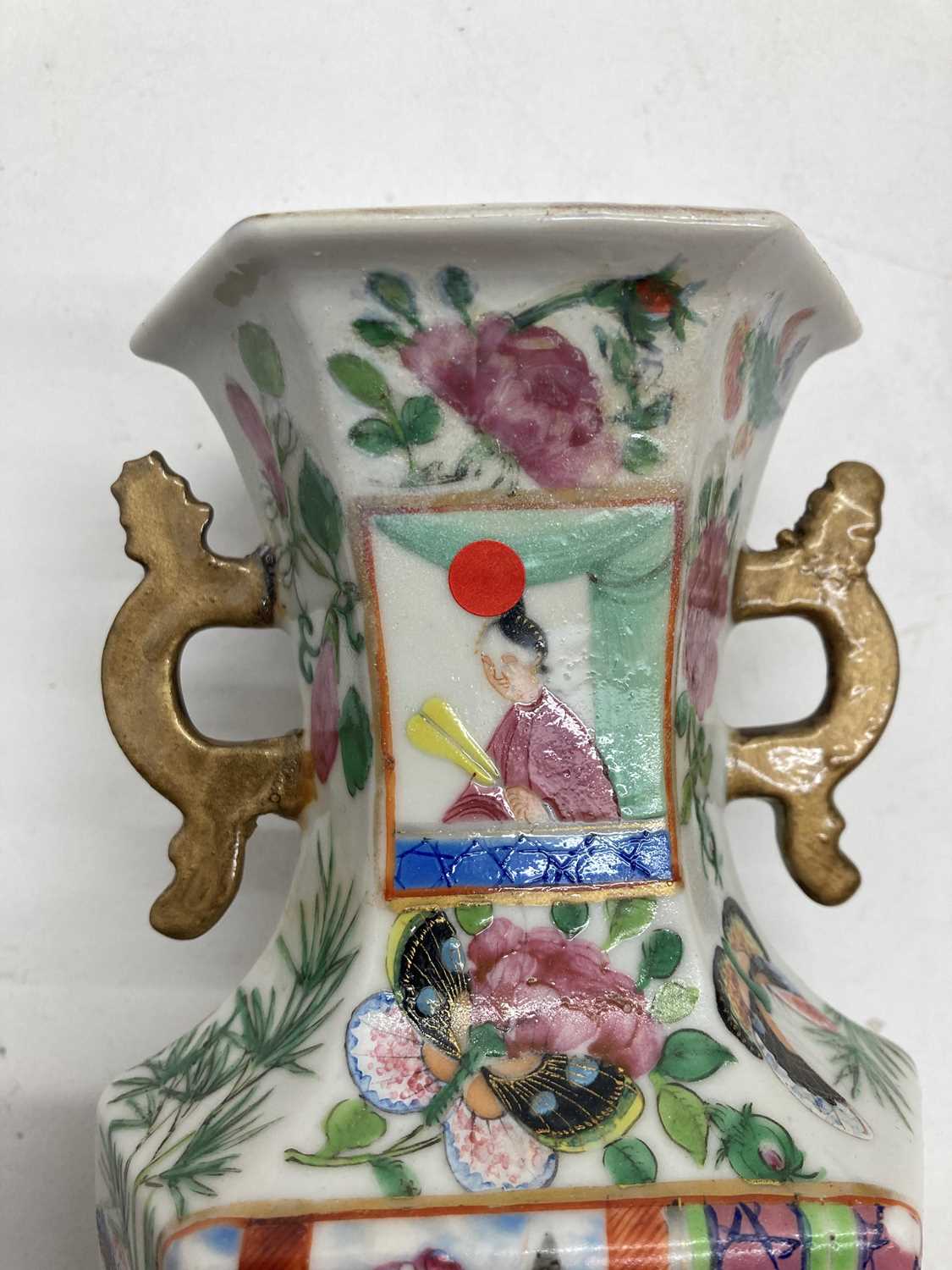 A collection of Chinese Canton famille rose porcelain vases, - Image 5 of 40