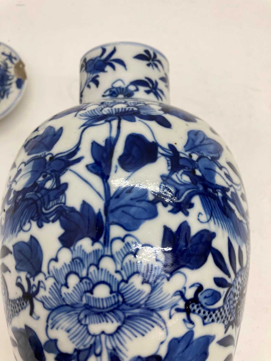 A Chinese blue and white porcelain vase, - Image 21 of 42