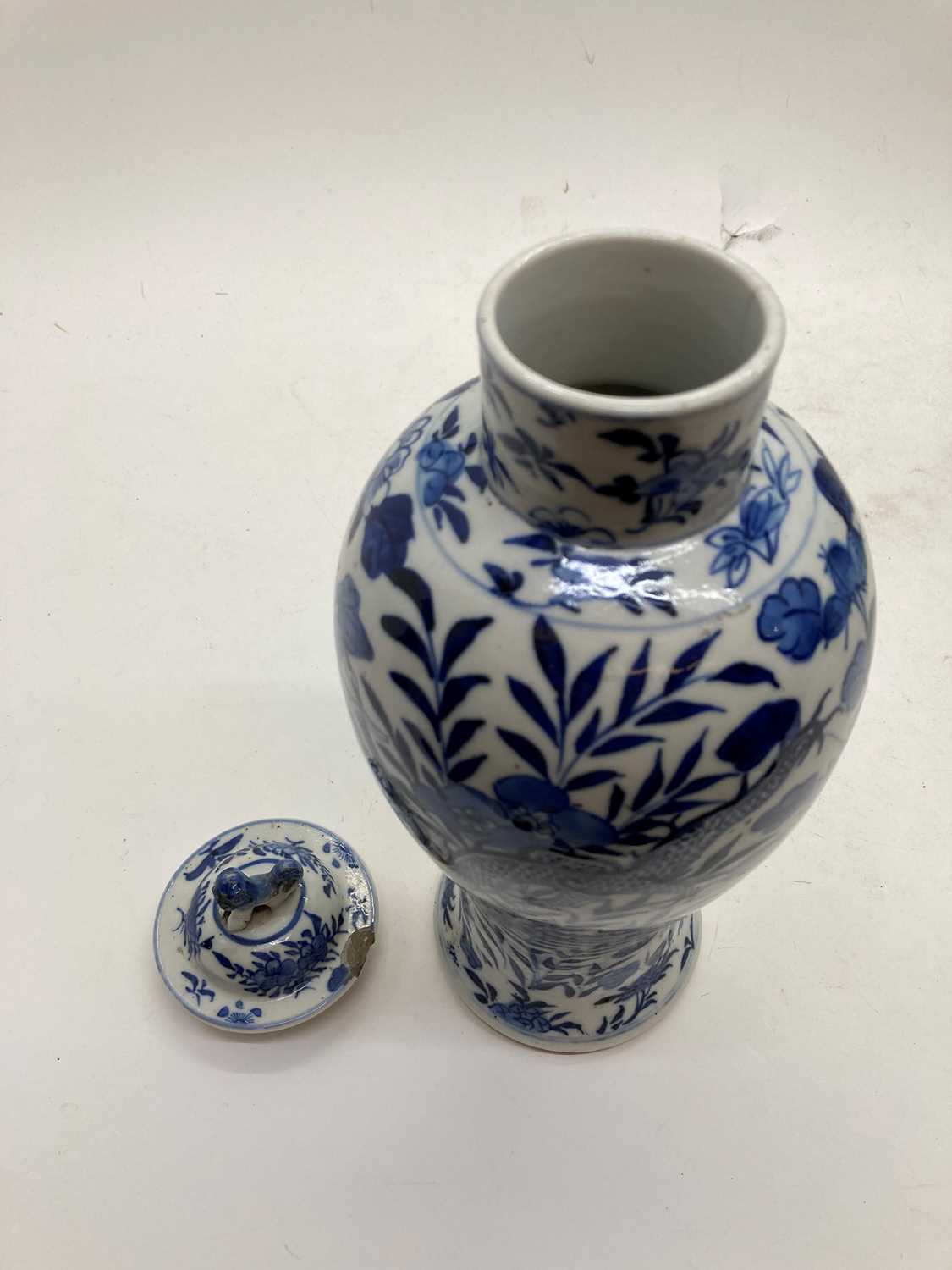 A Chinese blue and white porcelain vase, - Image 26 of 42