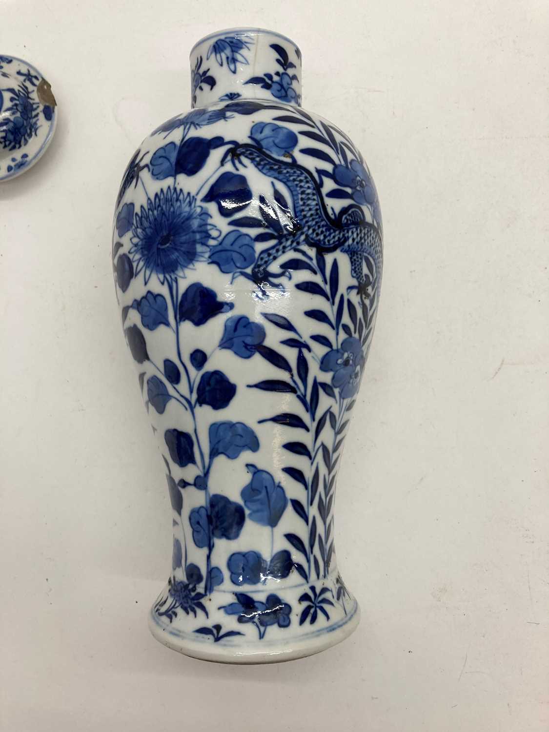 A Chinese blue and white porcelain vase, - Image 15 of 42