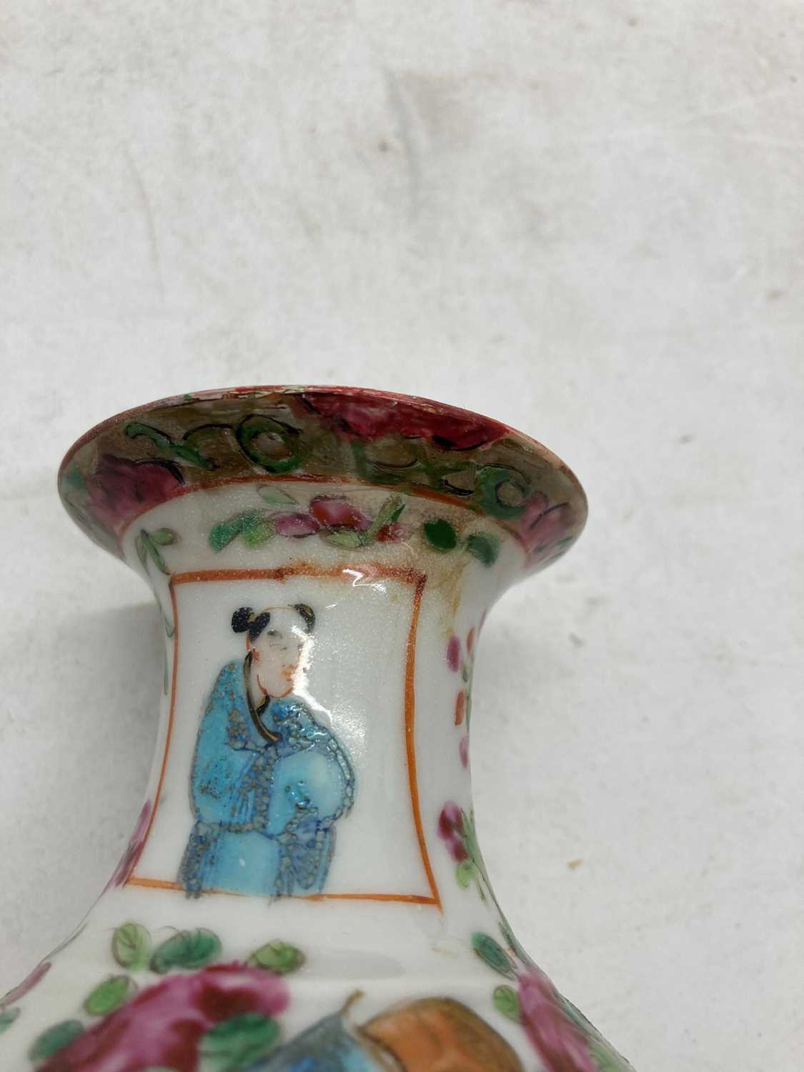 A collection of Chinese Canton famille rose porcelain vases, - Image 37 of 40