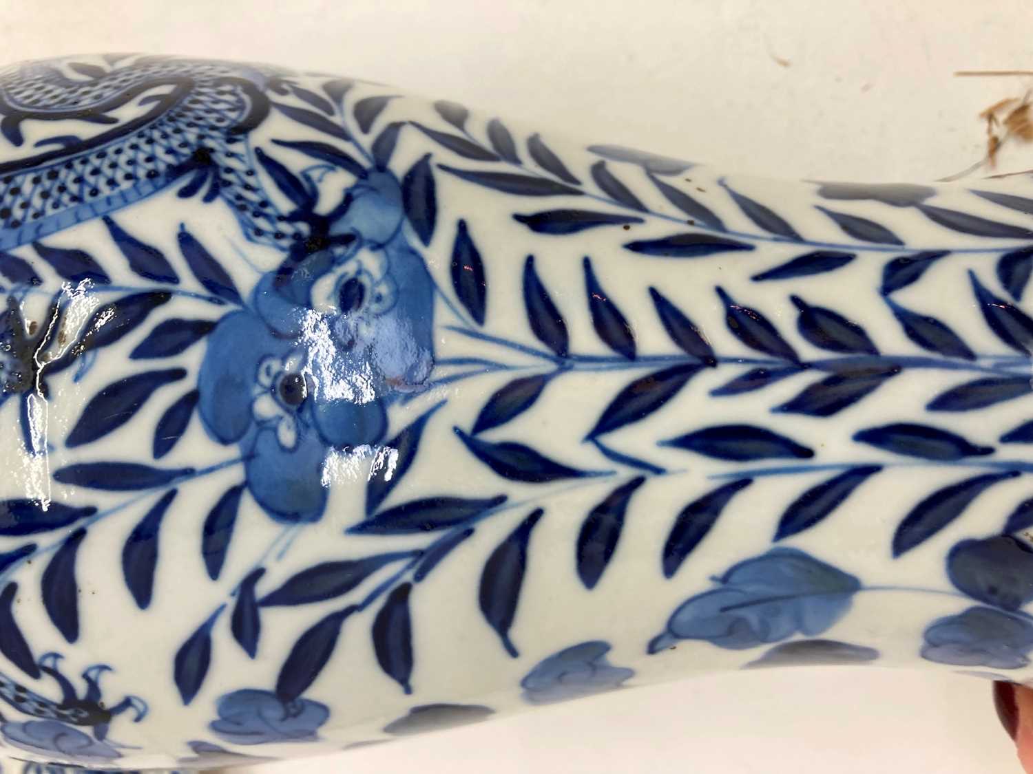 A Chinese blue and white porcelain vase, - Image 19 of 42