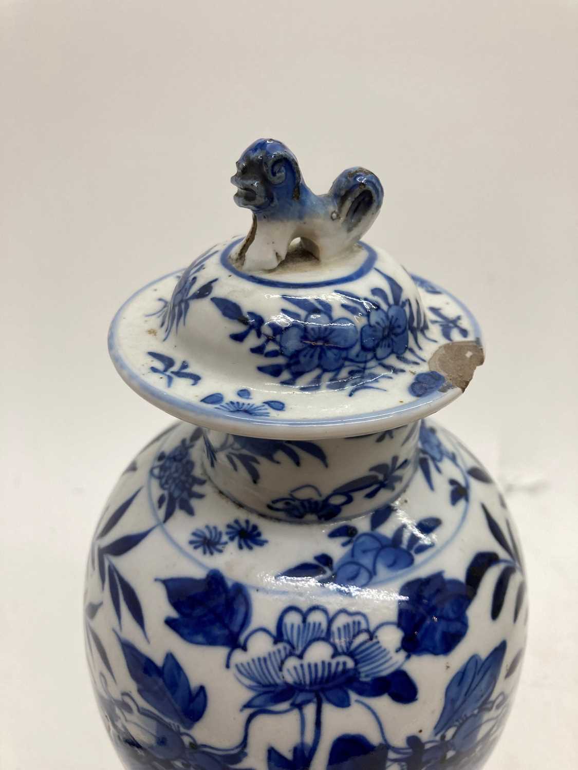 A Chinese blue and white porcelain vase, - Image 42 of 42