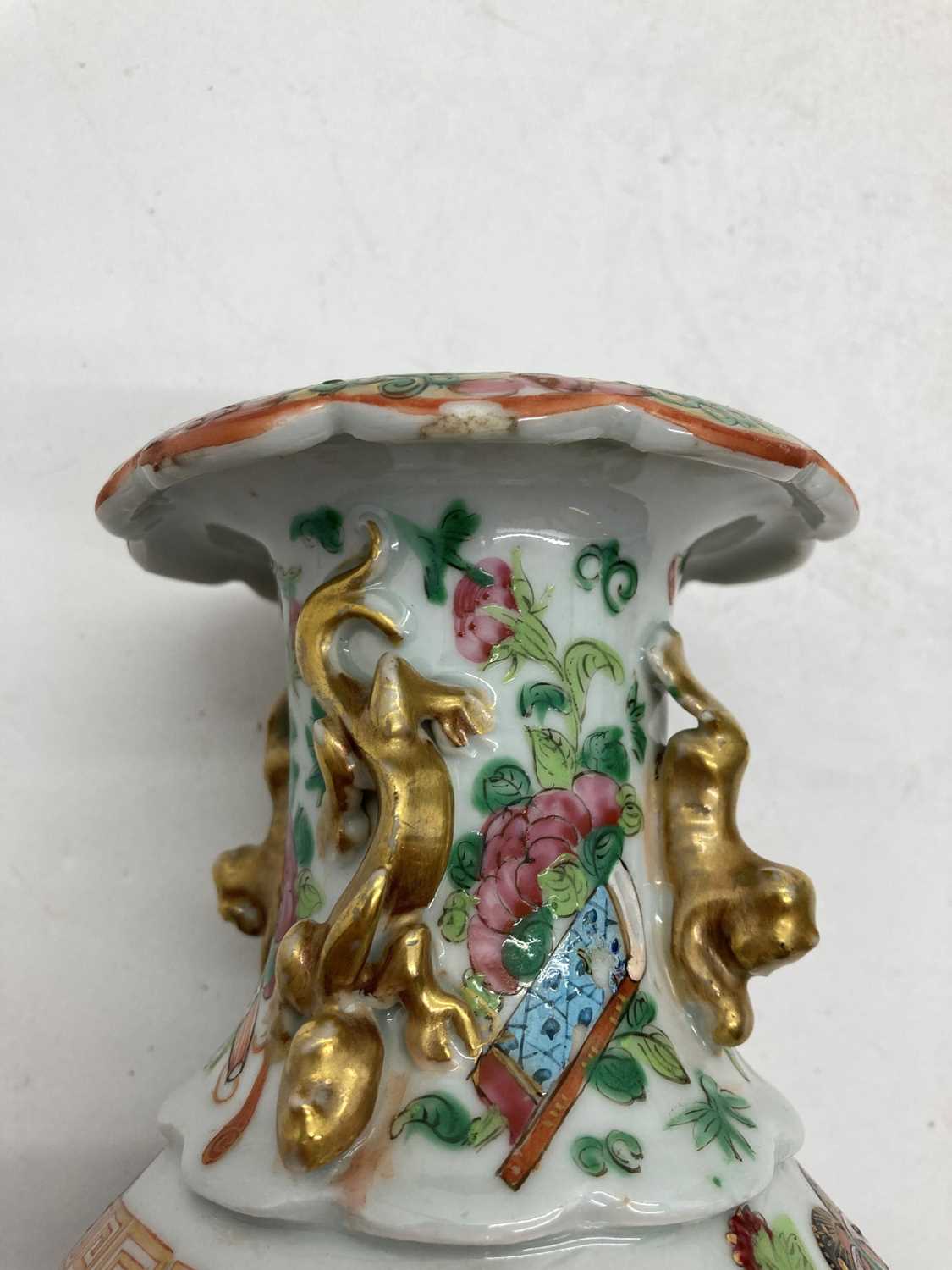 A collection of Chinese Canton famille rose porcelain vases, - Image 15 of 40