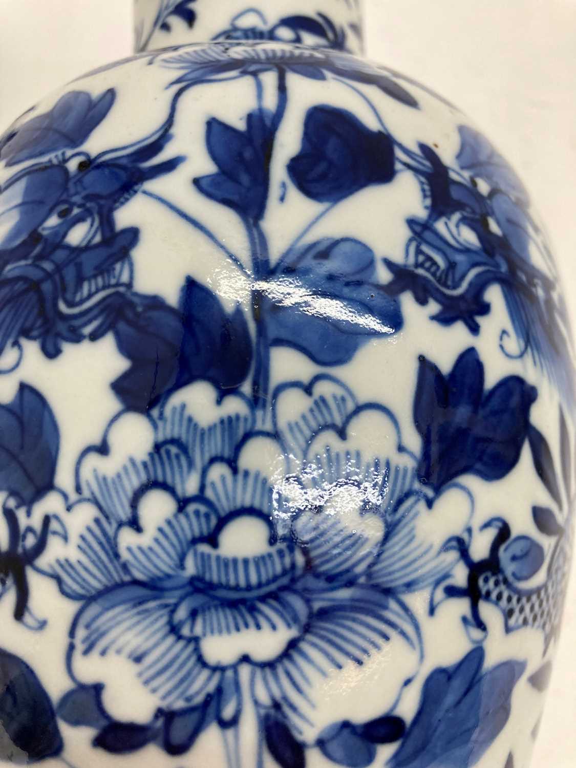 A Chinese blue and white porcelain vase, - Image 23 of 42