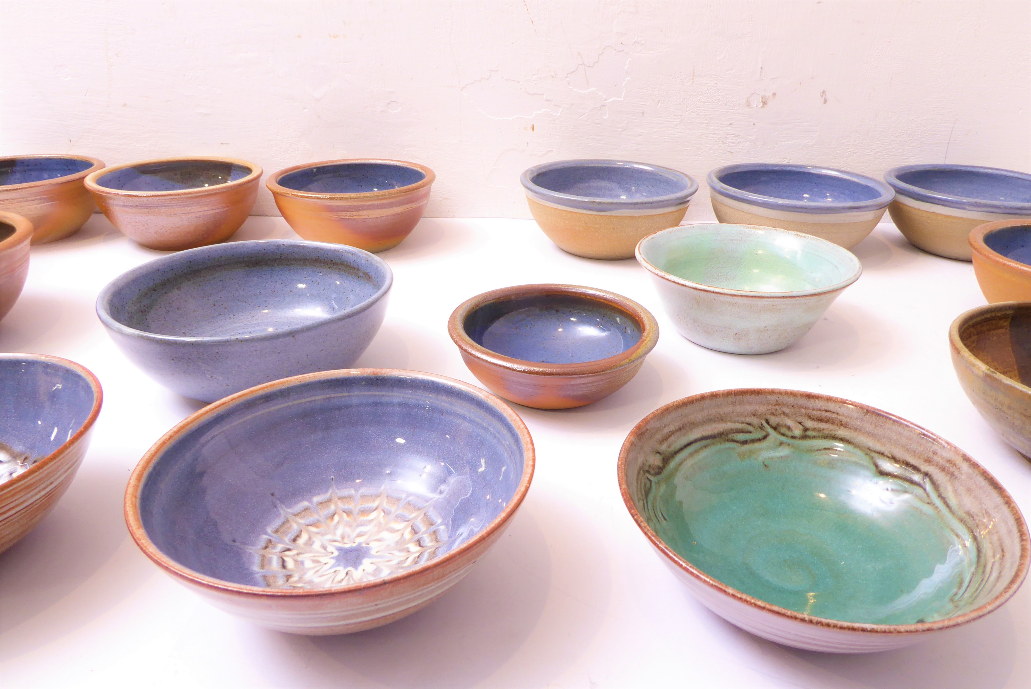 Various studioware pottery to include 15 bowls (3 marked Campden Pottery), 3 porringers (one - Image 2 of 9