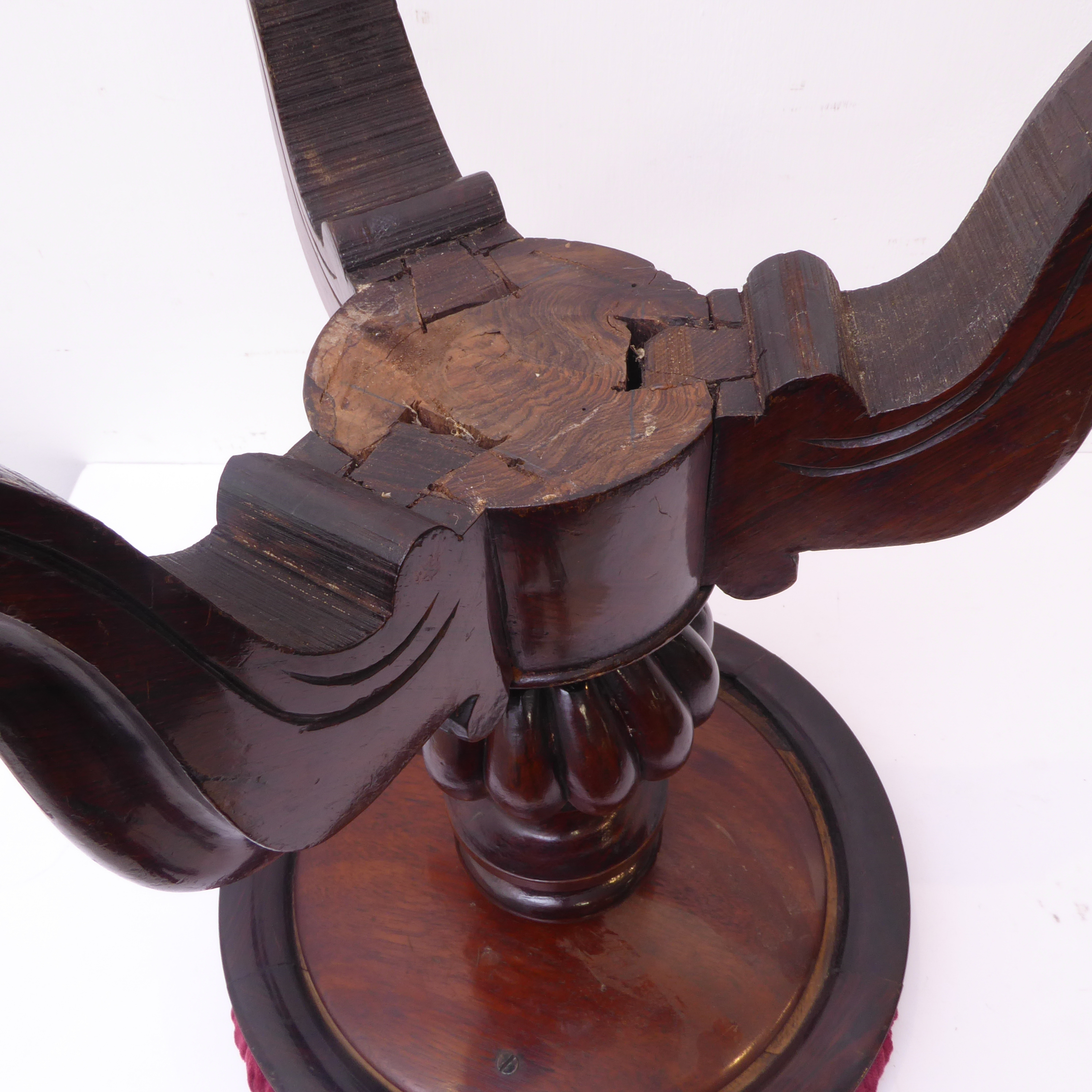 A good mid 19th century circular topped adjustable rosewood music/piano stool; bulbous gadrooned - Image 6 of 6