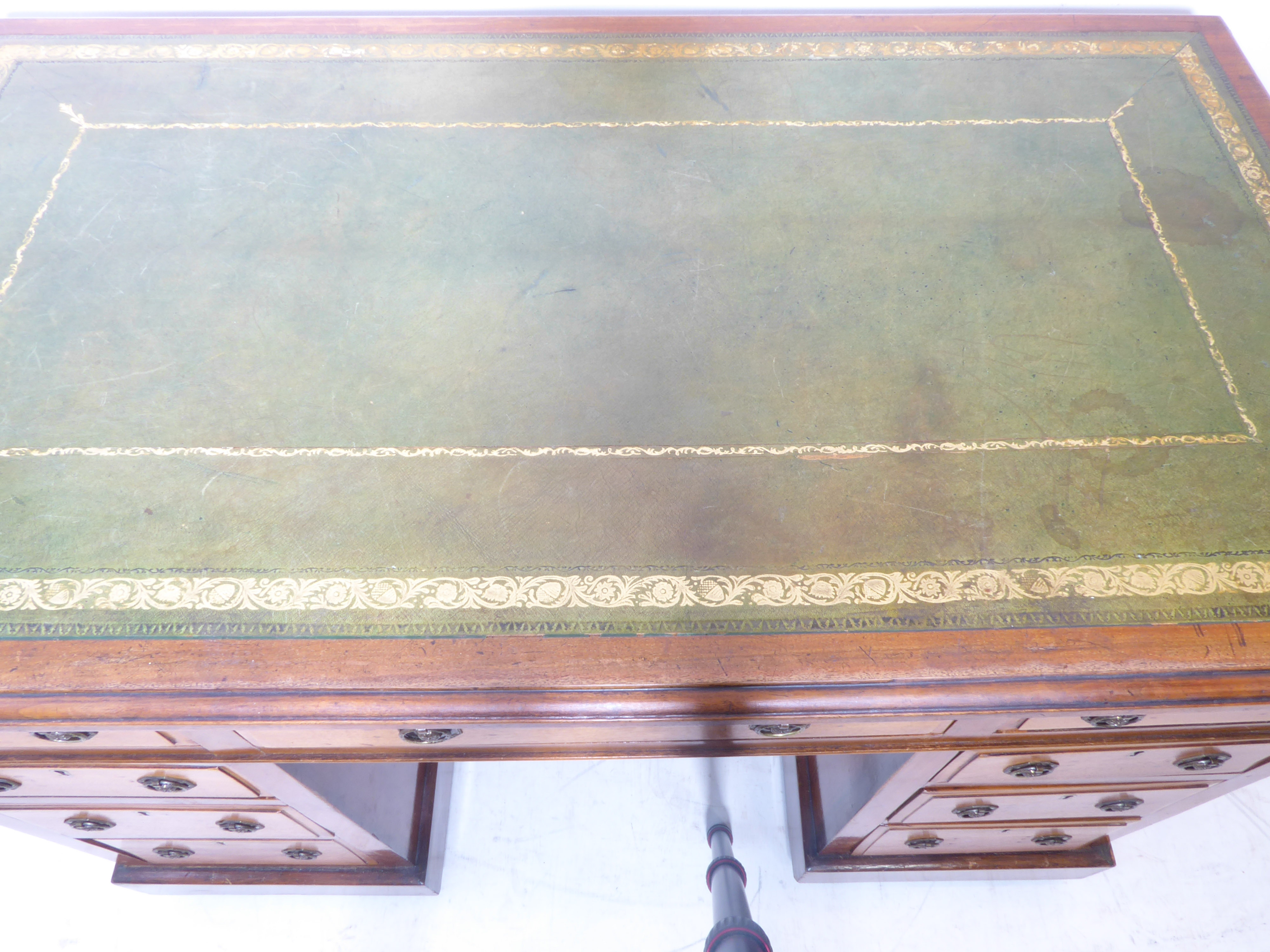 An early 20th century mahogany pedestal desk; the moulded gilt tooled green leather inset top - Image 3 of 4