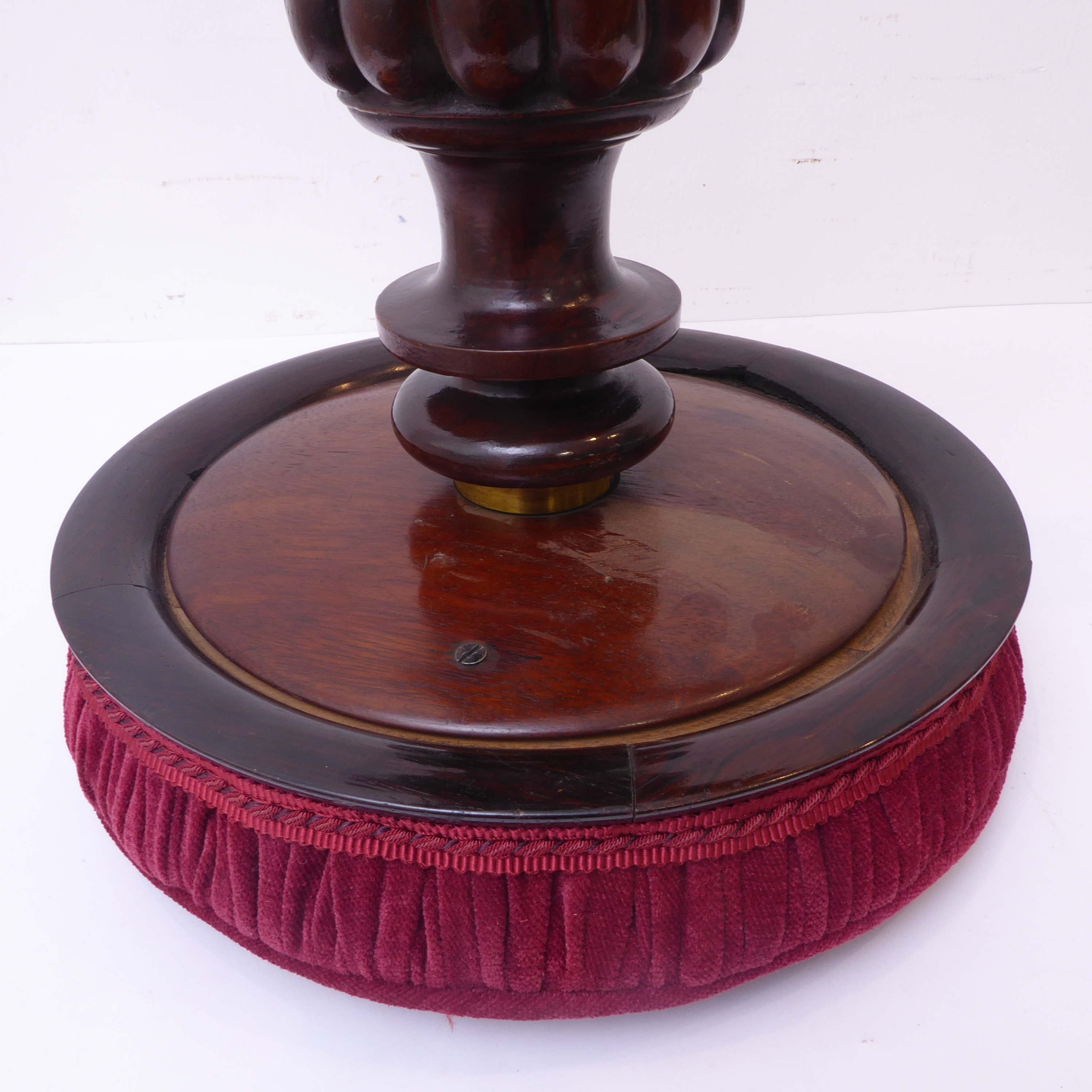 A good mid 19th century circular topped adjustable rosewood music/piano stool; bulbous gadrooned - Image 5 of 6