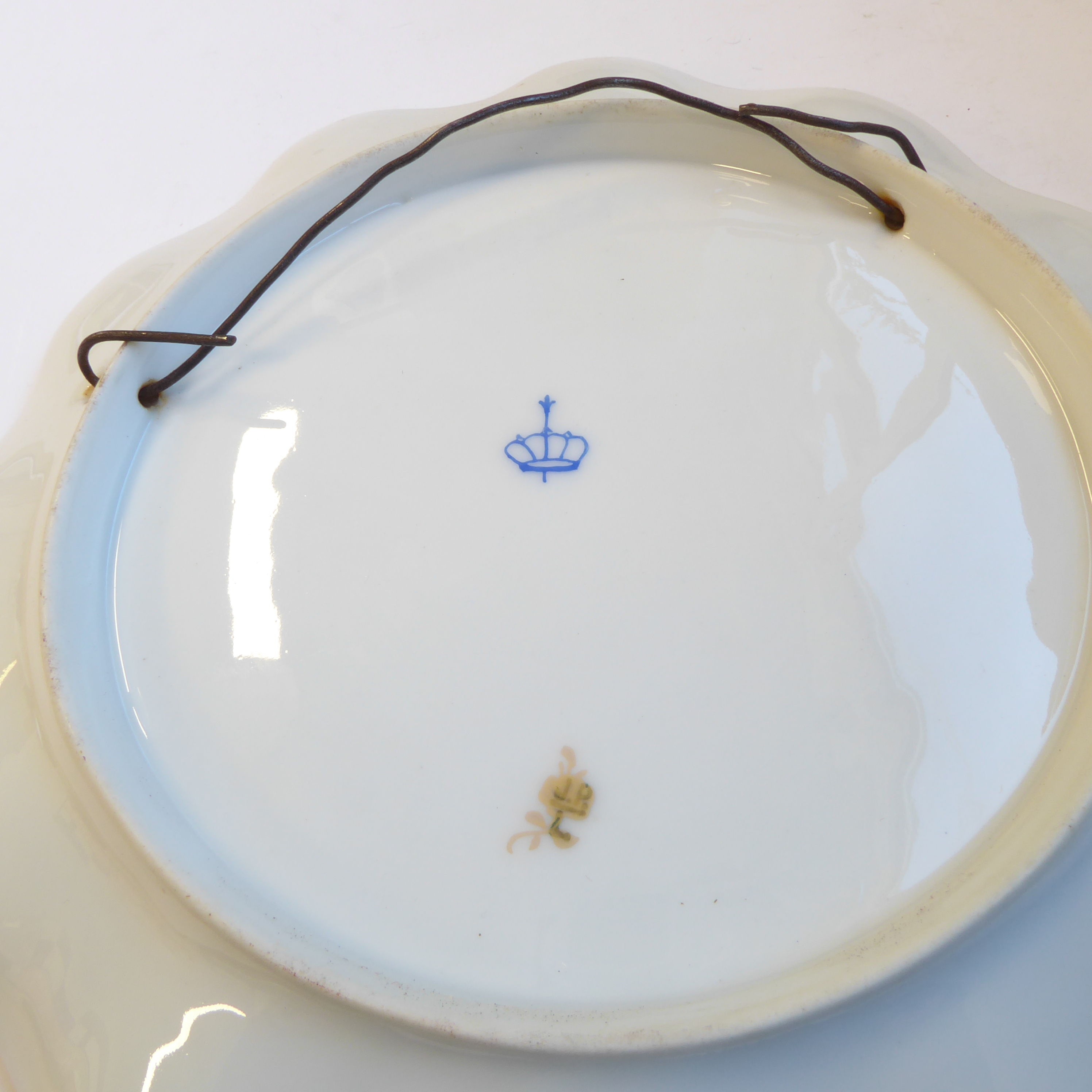 A selection of mostly 19th century decorative plates, bowls and porcelain dishes to include - Image 12 of 12