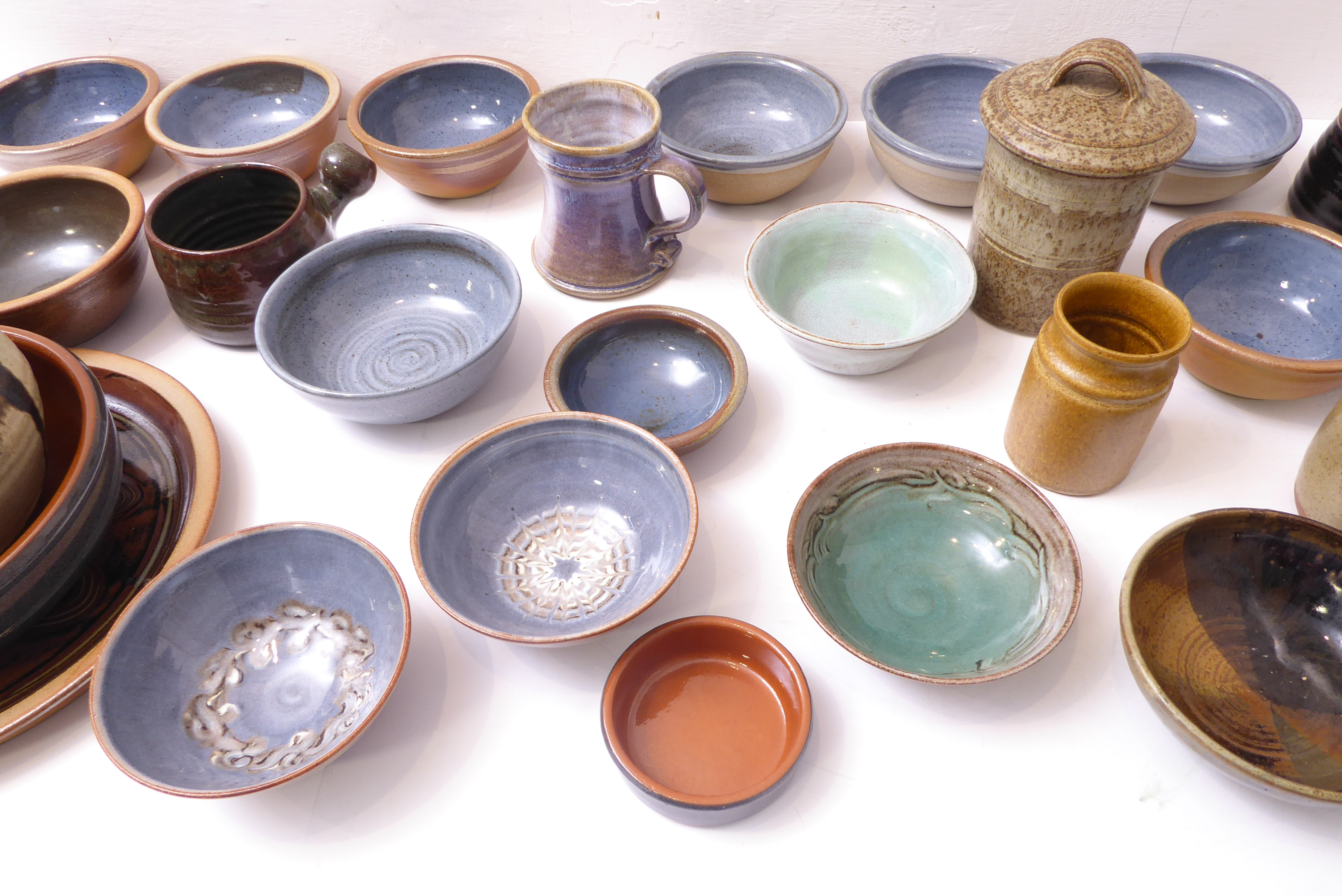 Various studioware pottery to include 15 bowls (3 marked Campden Pottery), 3 porringers (one - Image 3 of 9
