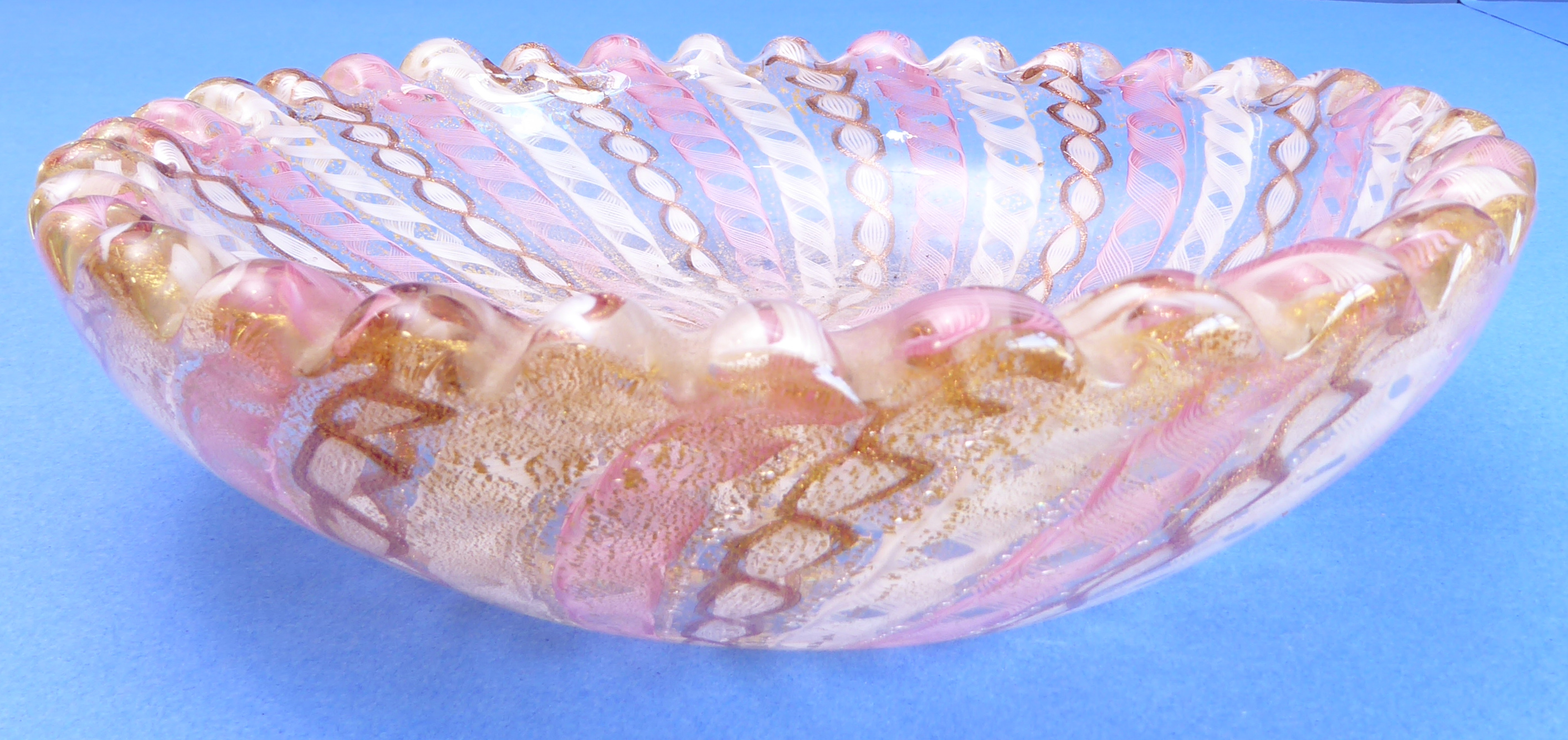 A 19th century latticinio-style heavy glass bowl decorated with alternating pink, white and husk- - Image 2 of 2