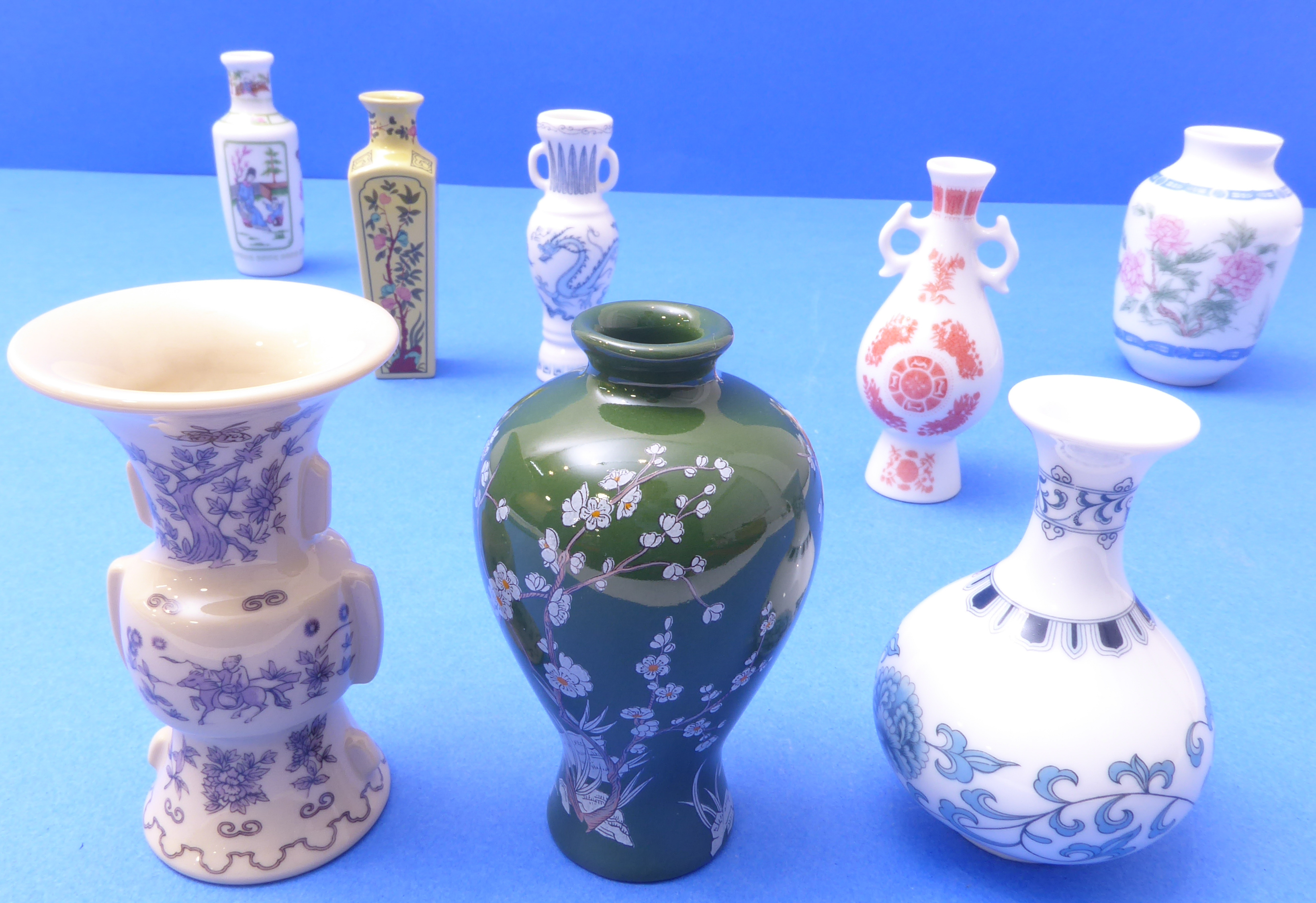 A selection of twelve miniature Chinese porcelain vases in the Chinese style to include rouleau - Image 2 of 4