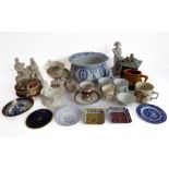 A good and interesting selection of ceramics to include a blue-and-white chamber pot, a flower-