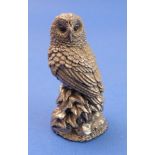 A small hallmarked silver model of an owl (weighted) (7.5cm)