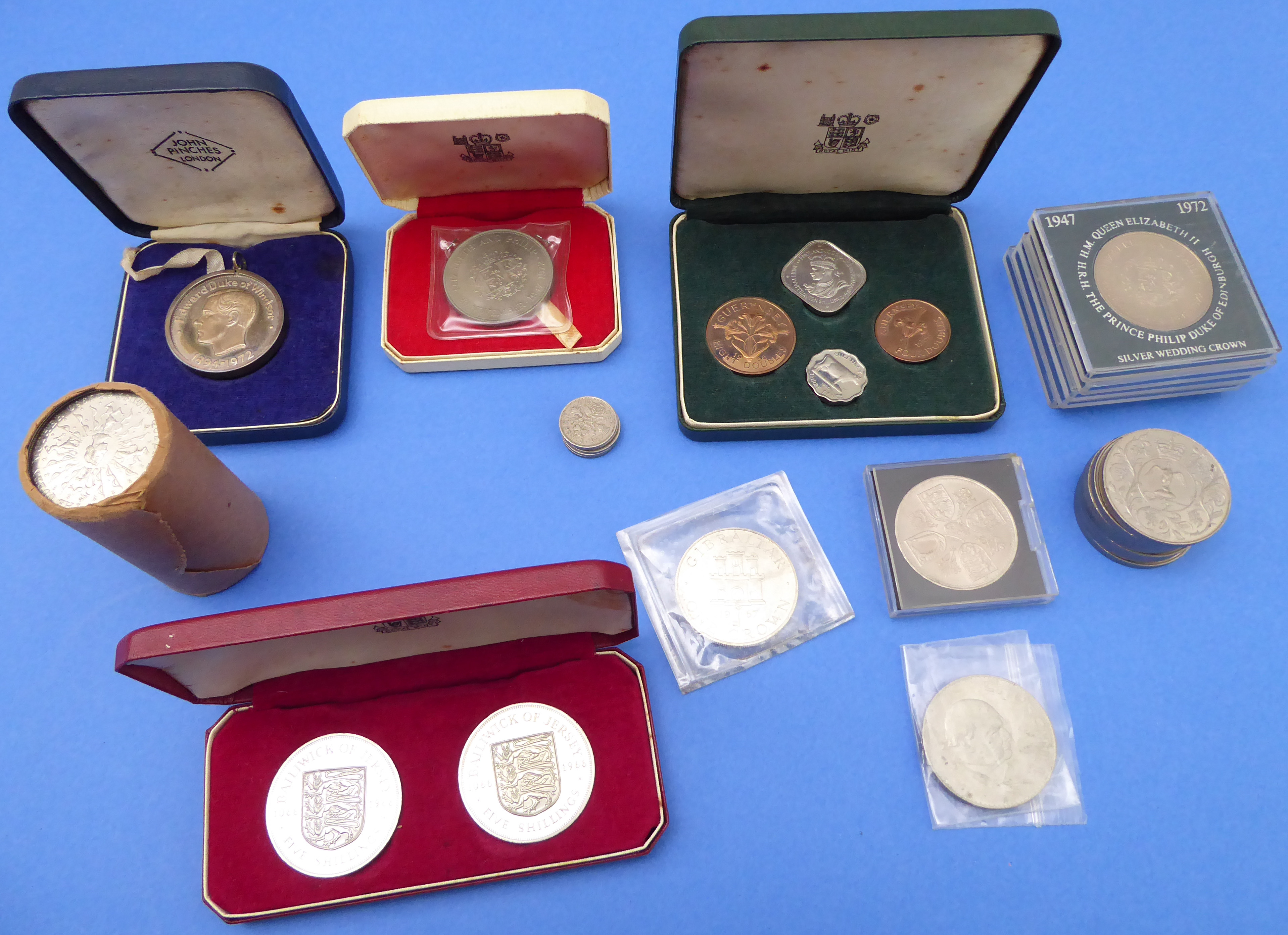 Approx. 37 commemorative crowns (1953-1980), a Guernsey 1966 proof set and a Duke of Windsor 1972