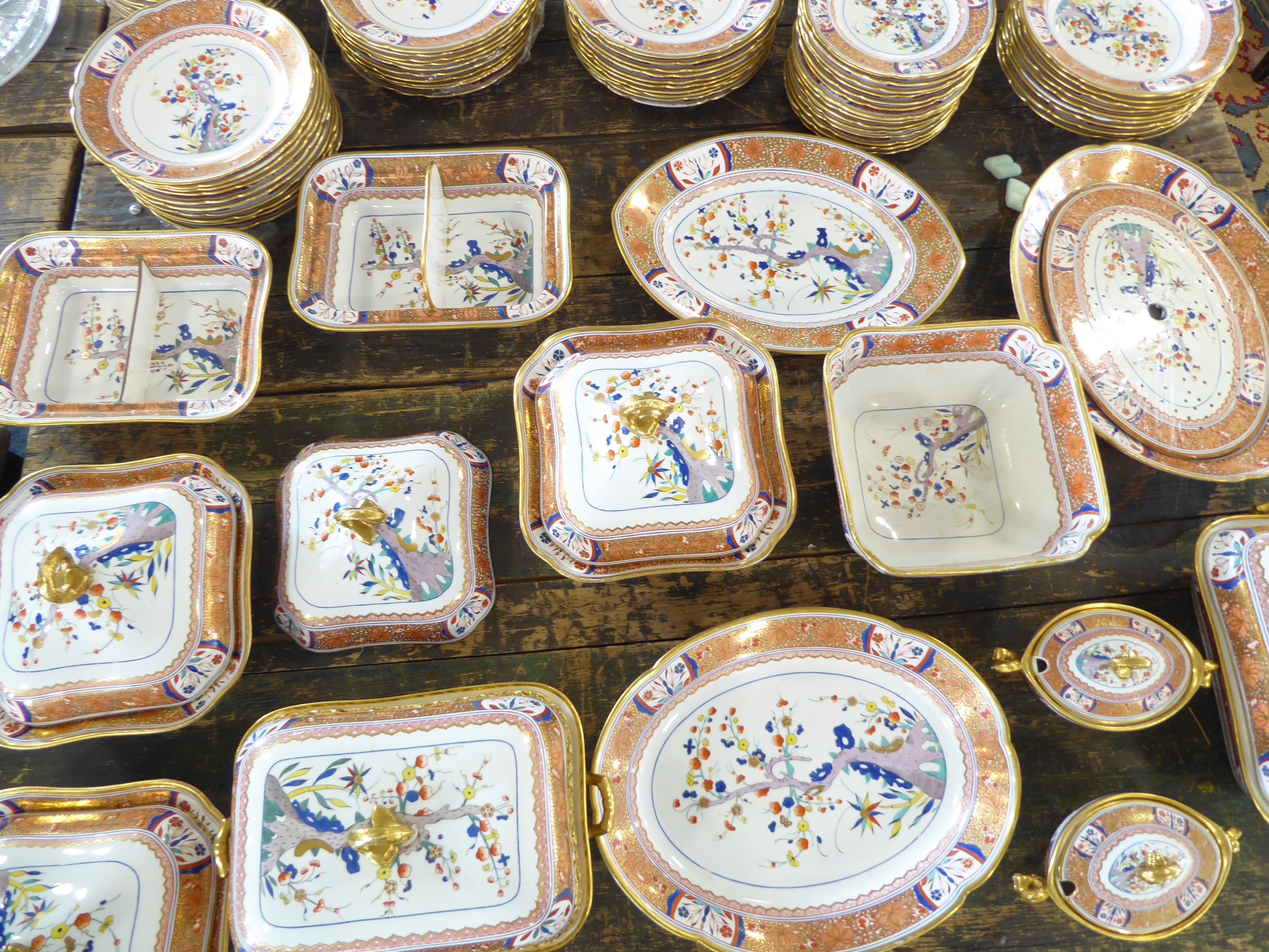 A very rare, fine and extensive early 19th century Spode dinner service, each piece hand gilded - Image 3 of 5