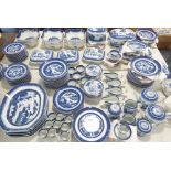 A 214-piece Mottahedeh 'Blue Canton' pattern porcelain dinner and breakfast service in 18th