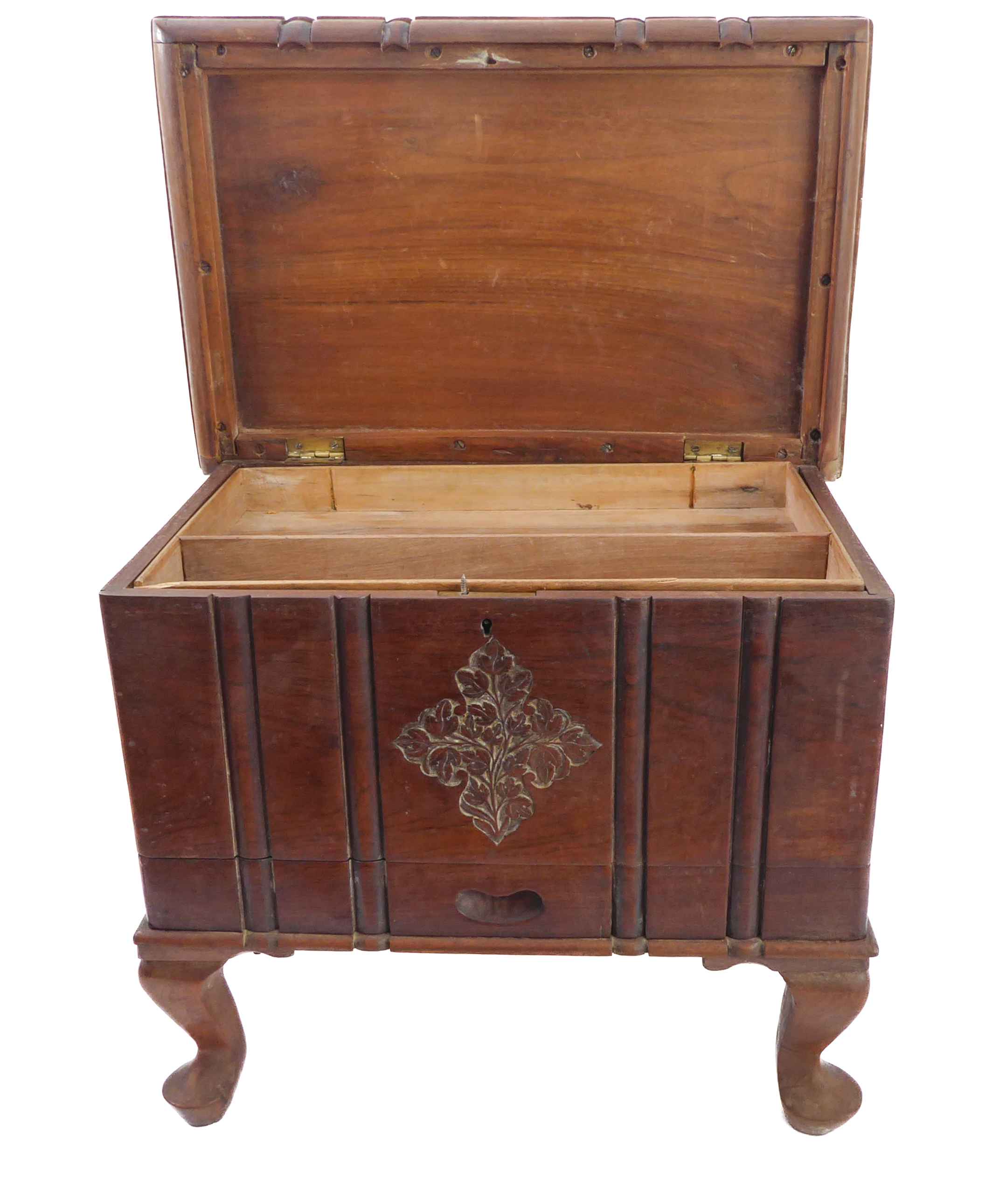 A small carved Eastern hardwood chest: the overhanging top above a pull-out top compartment - Image 2 of 5