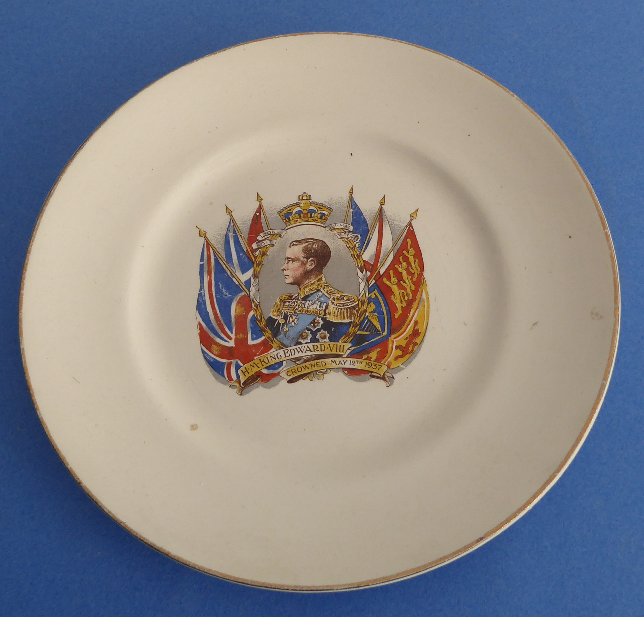 Mostly George V commemorative ware (1910-1936) to include: CORONATION A pair of ribbon plates (21. - Image 24 of 43