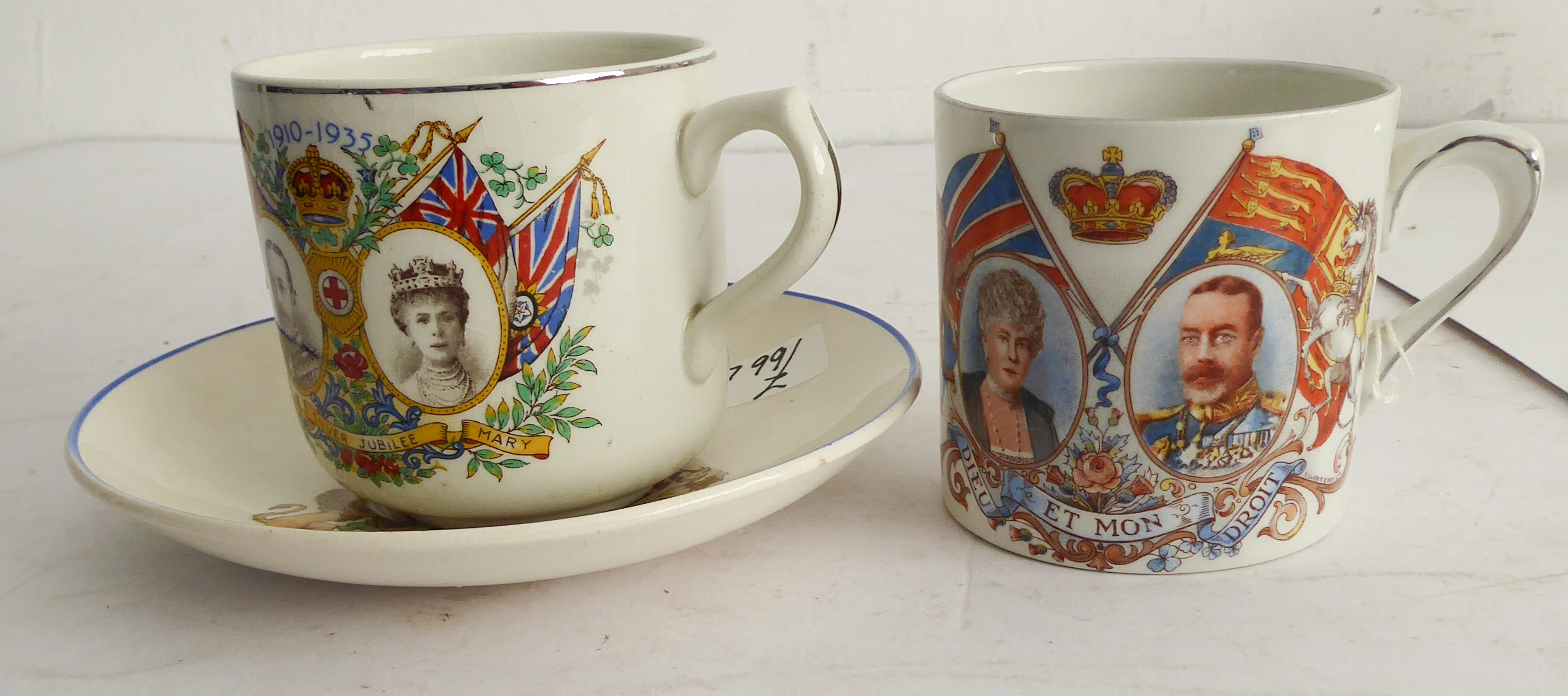 Mostly George V commemorative ware (1910-1936) to include: CORONATION A pair of ribbon plates (21. - Image 8 of 43