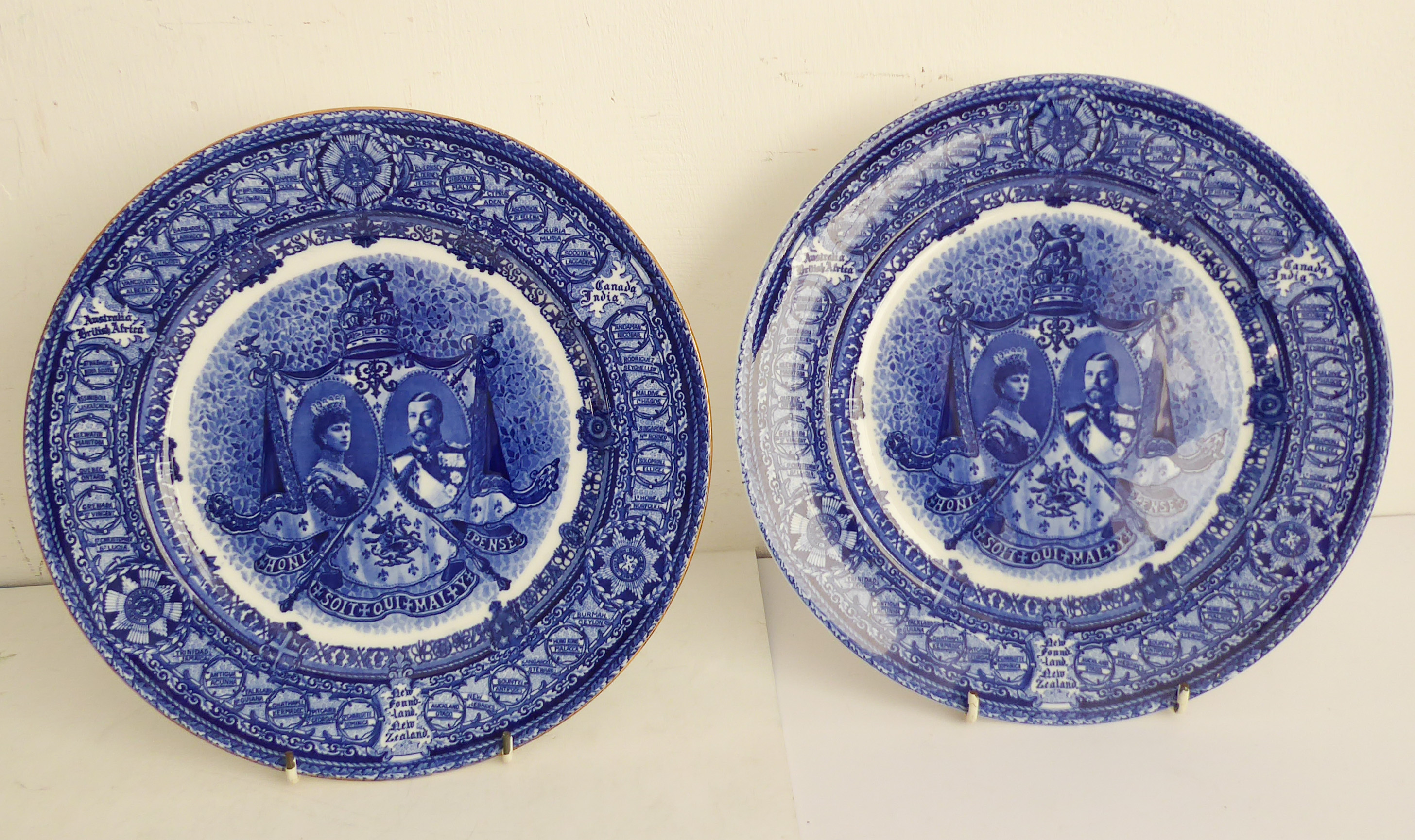 Mostly George V commemorative ware (1910-1936) to include: CORONATION A pair of ribbon plates (21. - Image 43 of 43