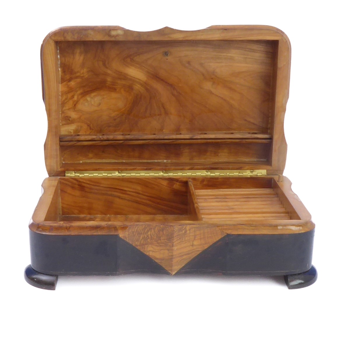 A Chinese casket with carved exterior, an Art Deco musical cigar box and a turned alabaster bowl ( - Image 8 of 13