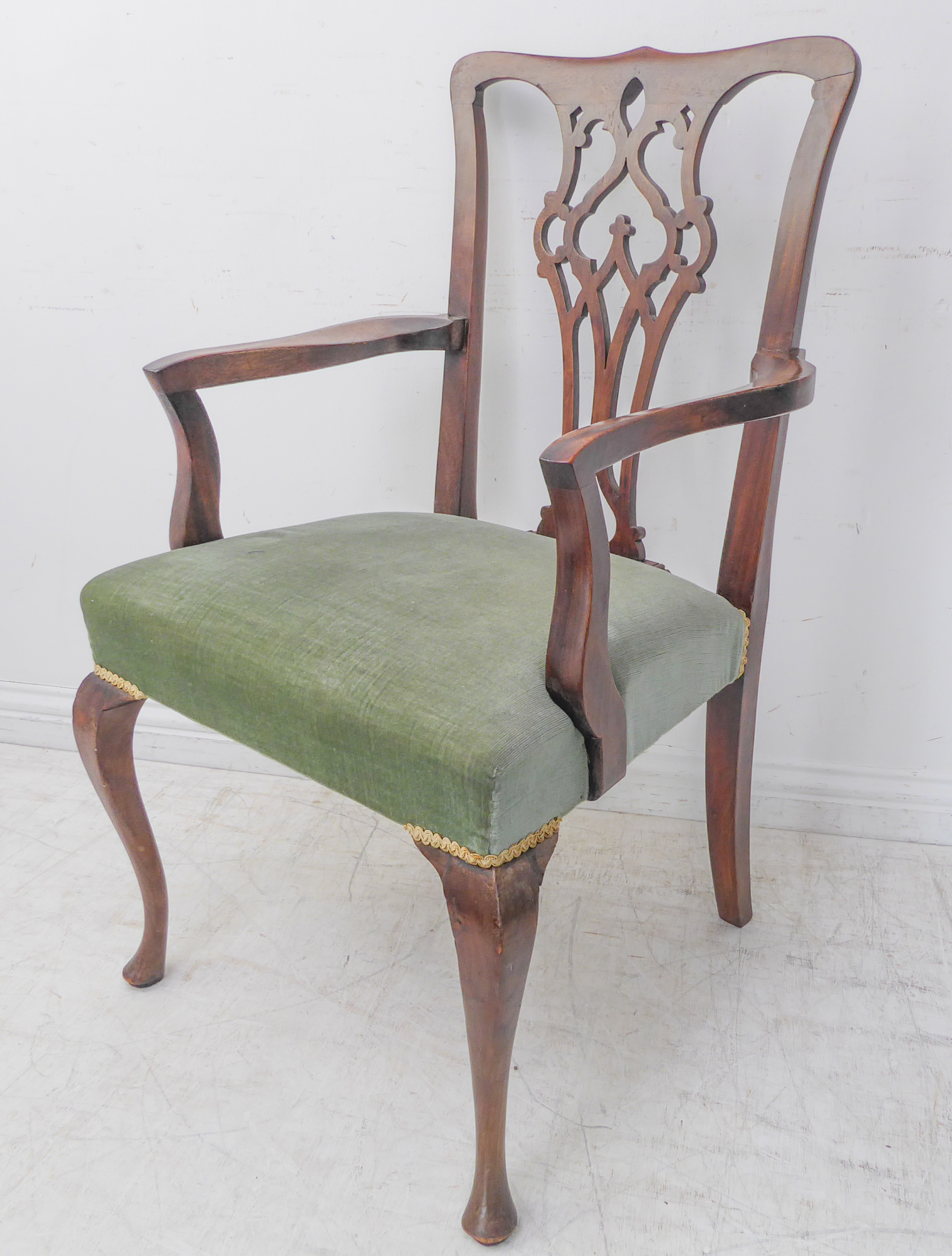 A good set of six (4+2) late 19th/early 20th century Chippendale-style walnut dining chairs: each - Image 4 of 5