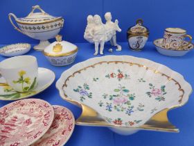 An interesting selection of ceramics to include: an early 19th century two-handled Derby boat-shaped