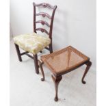 A good 18th century style (probably 19th century) finely carved mahogany ladder-back salon chair;