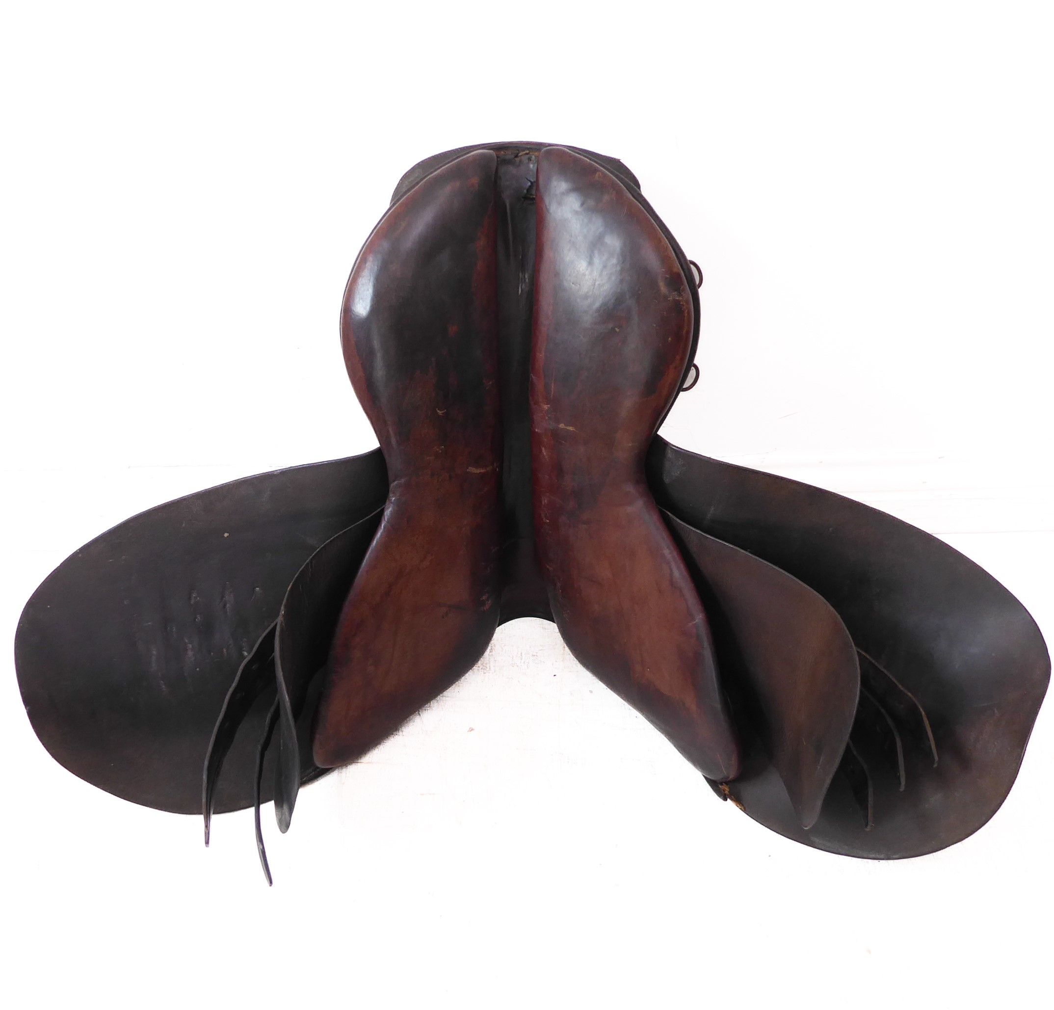 An 18" brown leather hunting saddle - Image 2 of 2