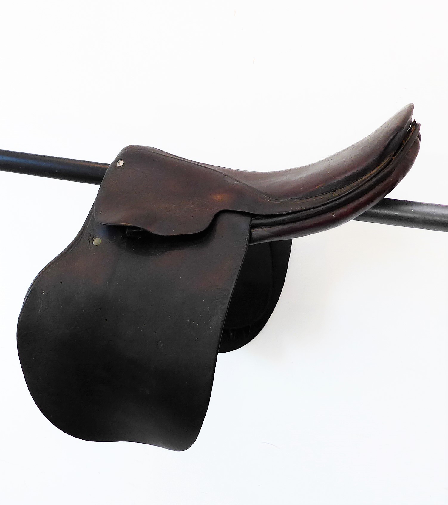 An 18" brown leather hunting saddle