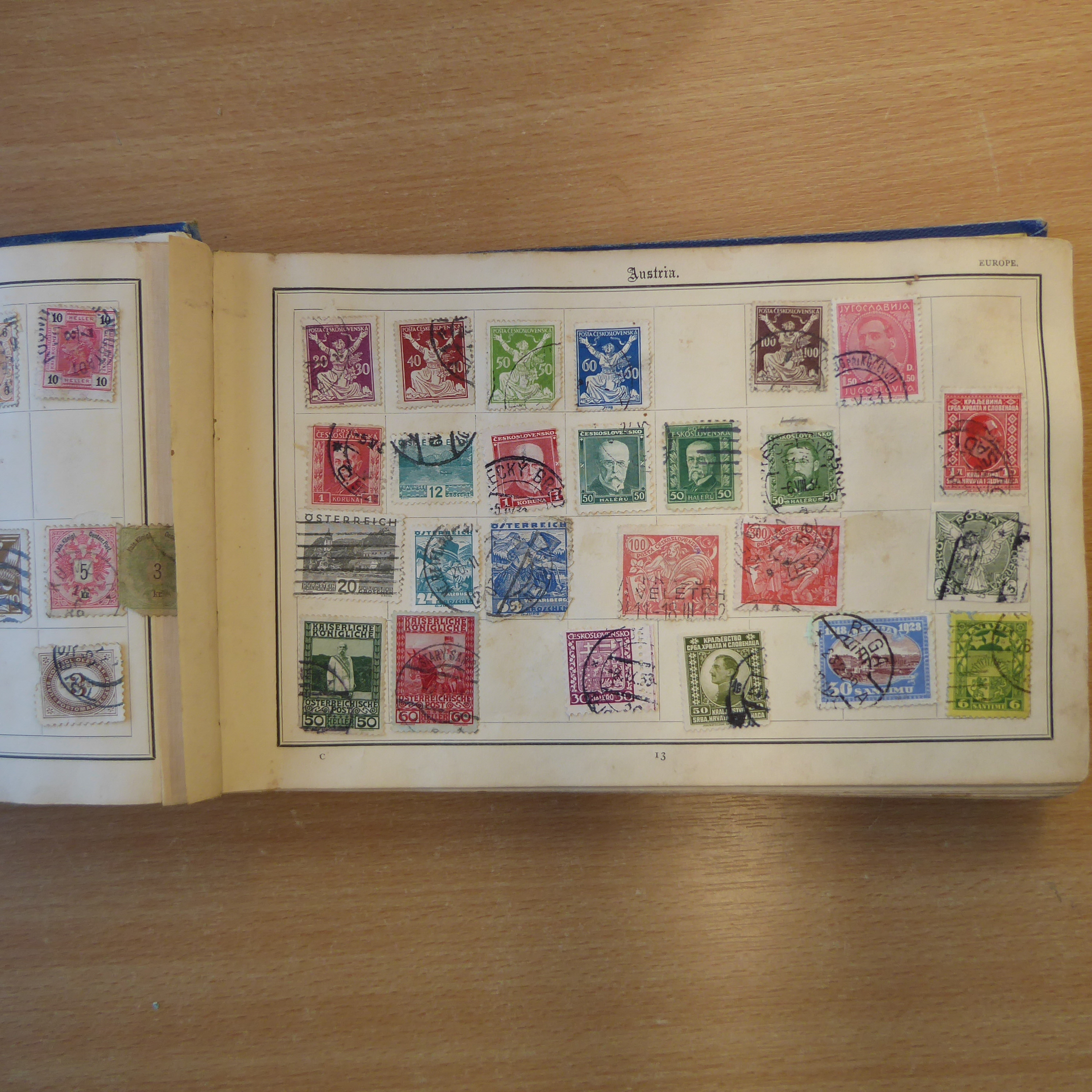 Eight vintage albums, some remaindered world stamps - Image 6 of 109