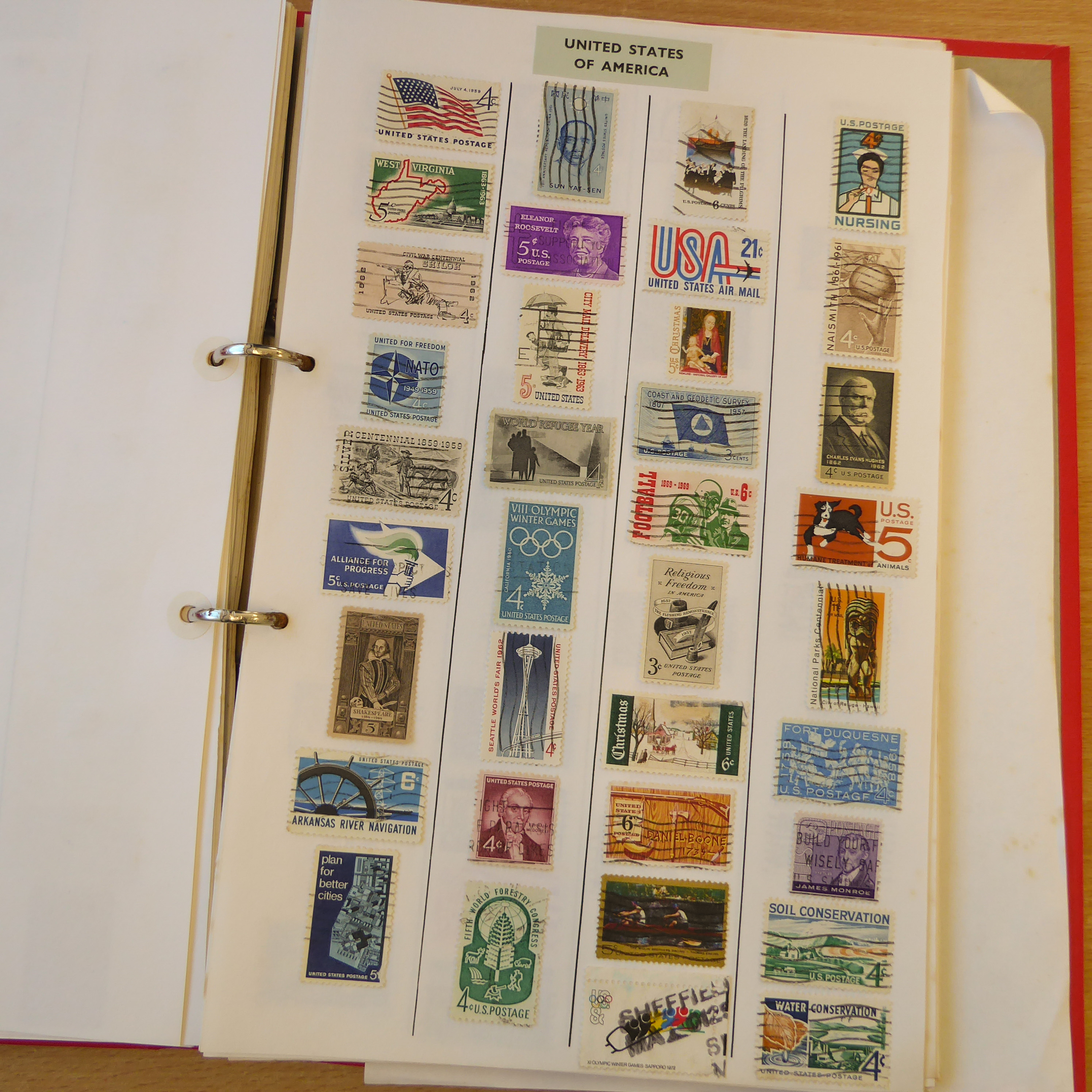 Twelve albums of world stamps - Image 39 of 50