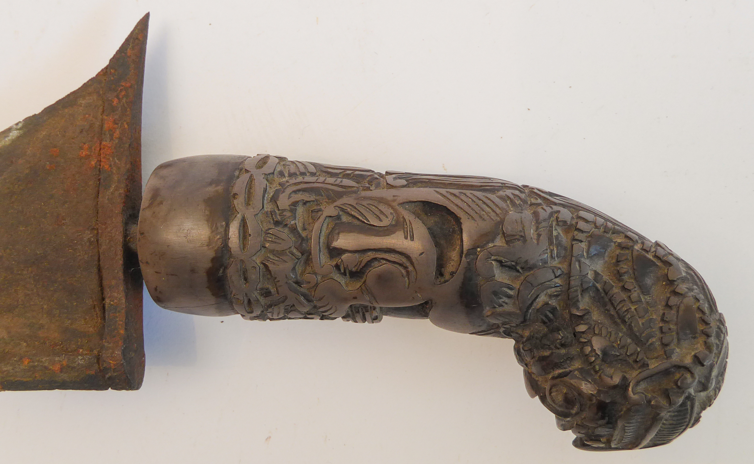 A Javanese/Sumatran Kris (probably early 20th century): oxidised 34cm blade, wooden scabbard and - Image 5 of 9