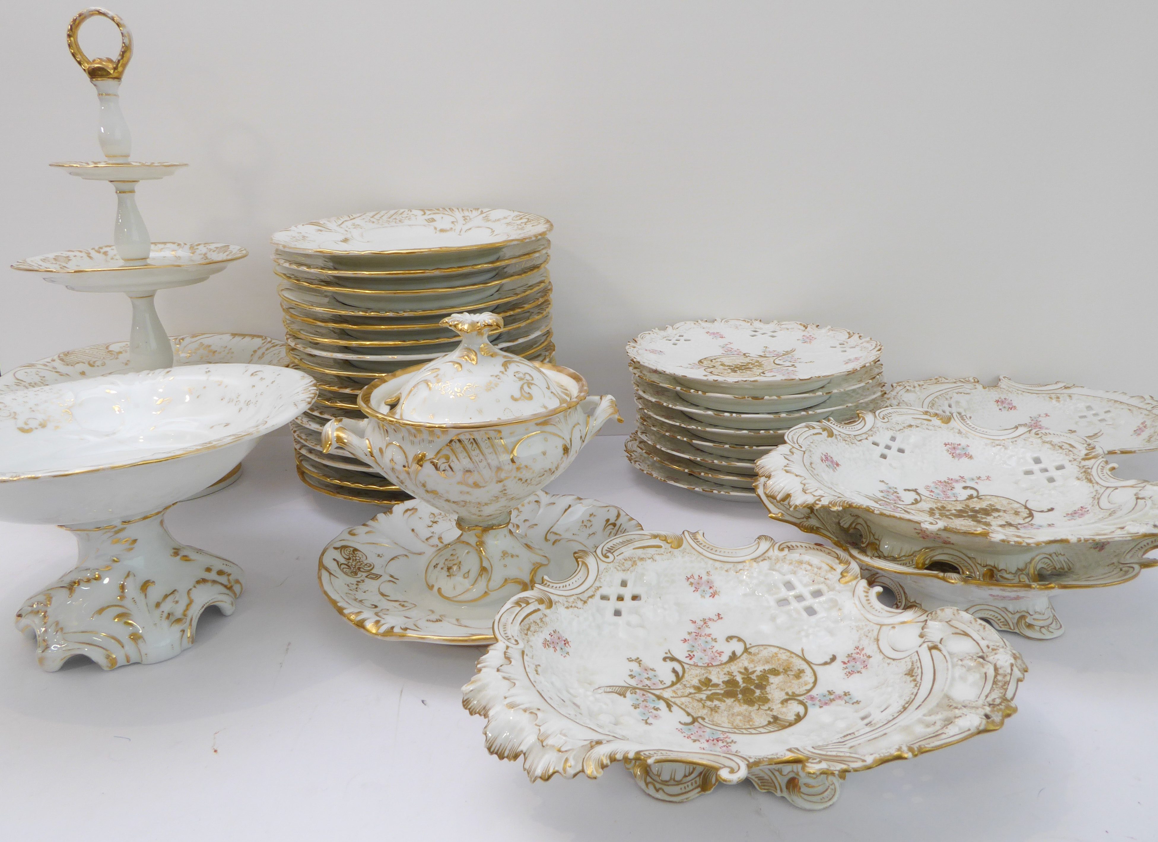 Two 19th century part-services:  1. the part dinner service comprising sixteen 23 cm dinner - Image 7 of 15