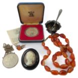 Collectable bijouterie to include: an original cased 1977 sterling silver crown struck to