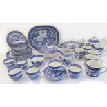 A six-place Willow Pattern breakfast service: 6 x 25 cm and 18 cm plates; 6 x 16.5 cm bowls; 2 x