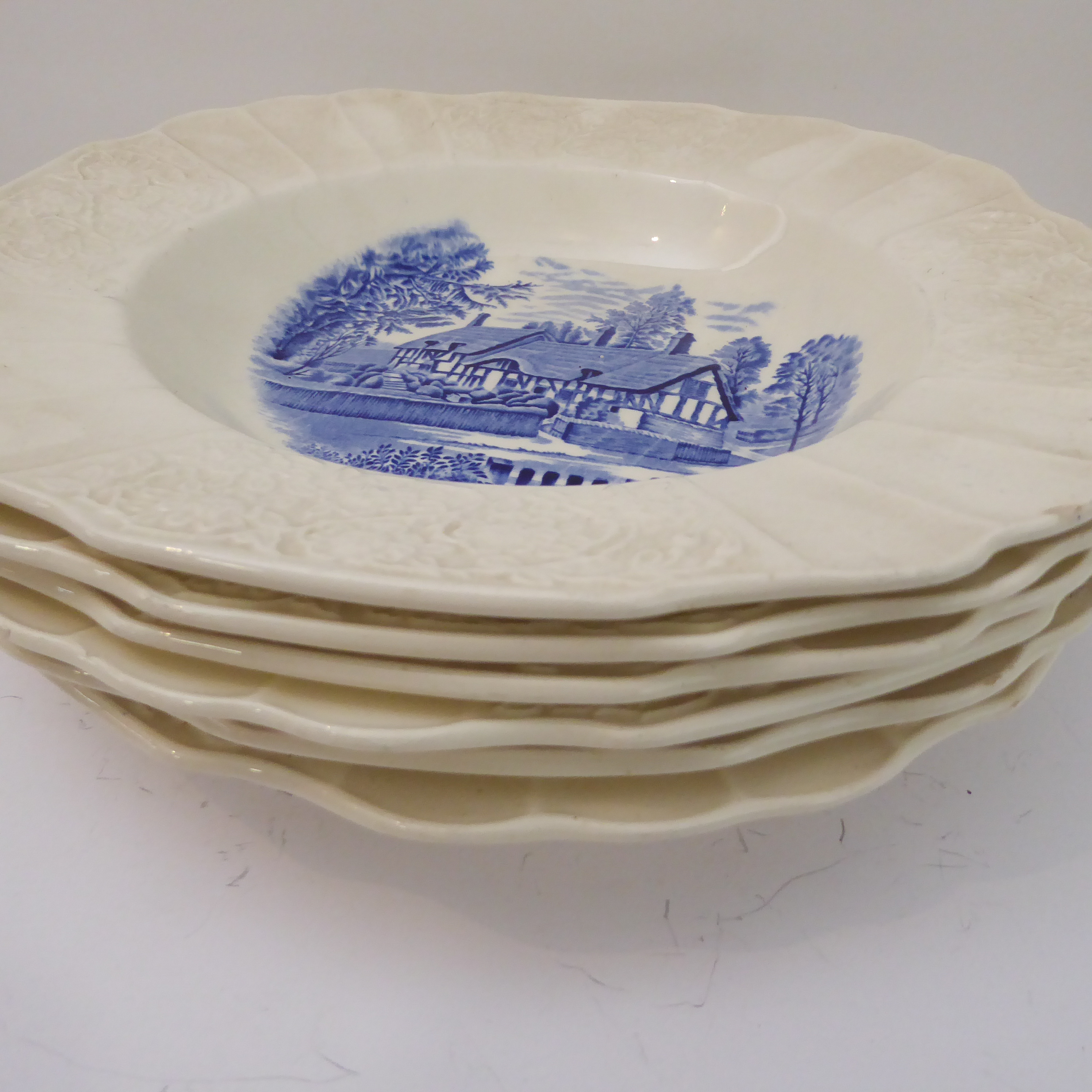 Miscellaneous ceramics to include: a Lord Roberts (1832-1914) transfer-printed commemorative - Image 6 of 23