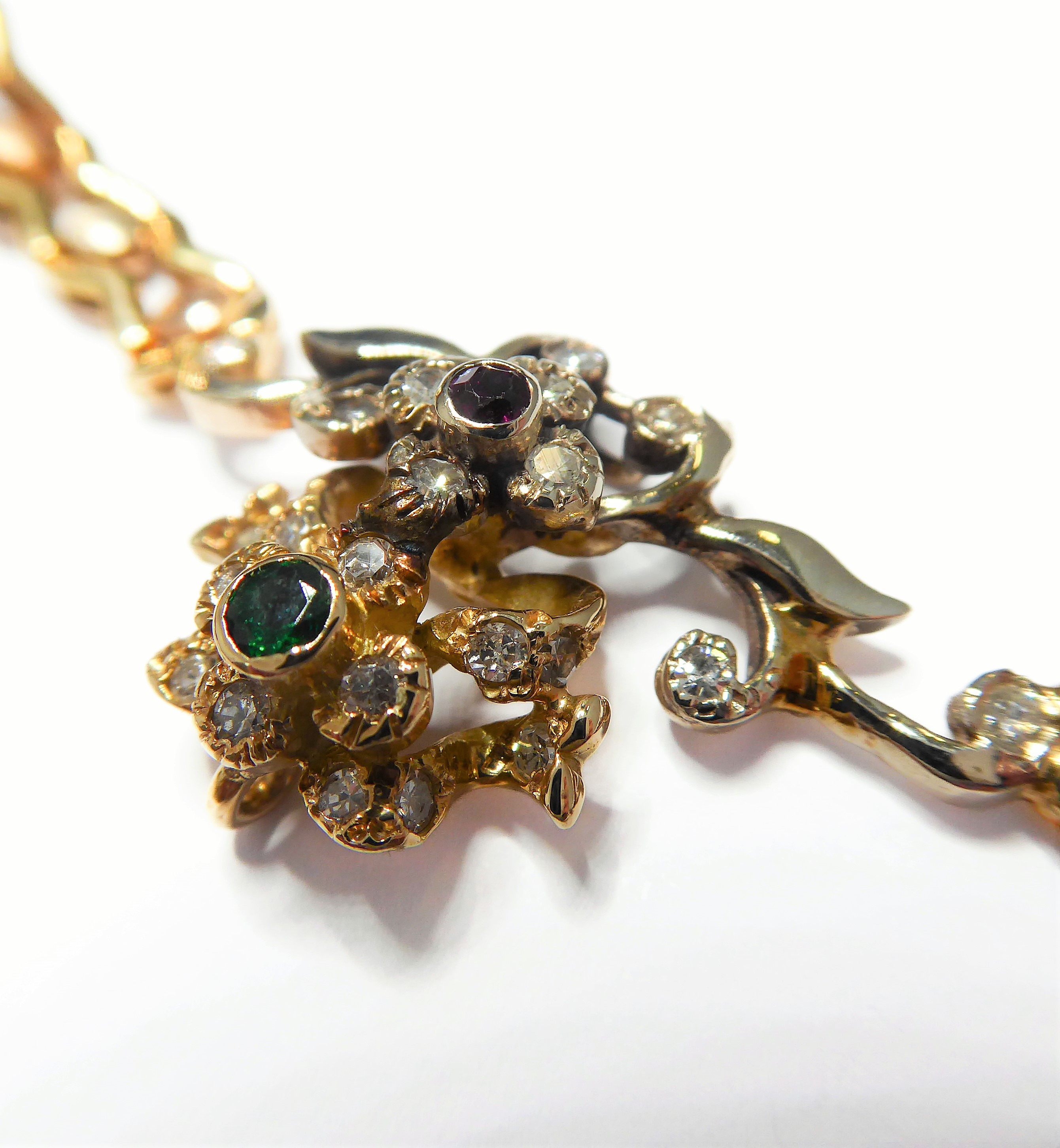 A 14-carat yellow gold (marked '585', Italy) openwork neck chain with an integral flowerhead style - Image 2 of 5