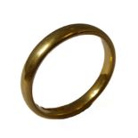 A 22-carat yellow gold wedding band, Birmingham hallmark, ring size P/Q (5.1g)