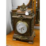 LATE 19TH CENTURY WALNUT MANTLE CLOCK WITH BRASS MOUNTS & WHITE ENAMEL DIAL 42CM TALL