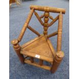 19TH CENTURY OAK TURNERS STYLE CHILDS CHAIR,