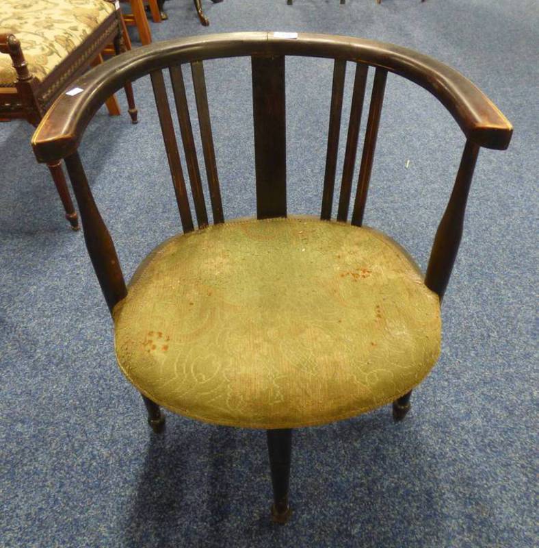 EARLY 20TH CENTURY TUB CHAIR ON TURNED SUPPORTS,