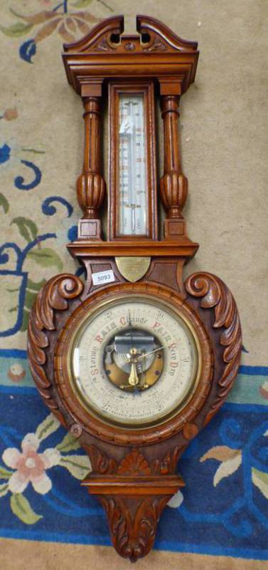 LATE 19TH/EARLY 20TH CENTURY OAK CASED BAROMETER WITH DECORATIVE CARVING Condition