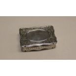 VICTORIAN SILVER SNUFF BOX WITH FOLIATE ENGRAVED DECORATION & BLANK CARTOUCHE BY COLEN CHESHIRE,