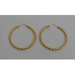 PAIR OF 18CT GOLD HOOP EARRINGS - 9.