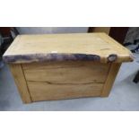 SPALTED BEECH RUSTIC LINEN BOX WITH LIFT LID ON SQUARE SUPPORTS - WIDTH 90 CM X HEIGHT 51 CM